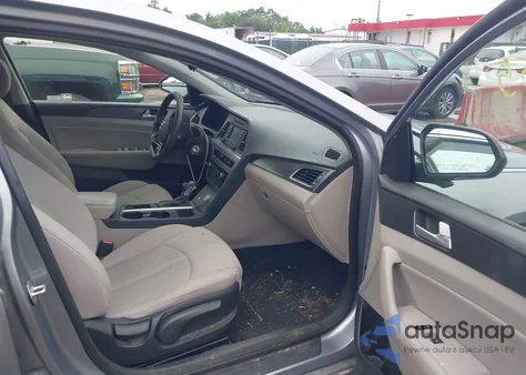 2015 Hyundai Sonata Sport z USA, uszkodzony, nr VIN 5NPE34AF4FH058213